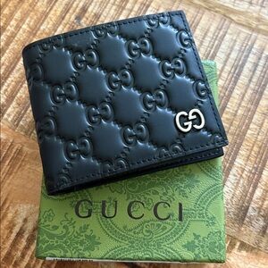 Men’s Embossed Wallet - New in Box